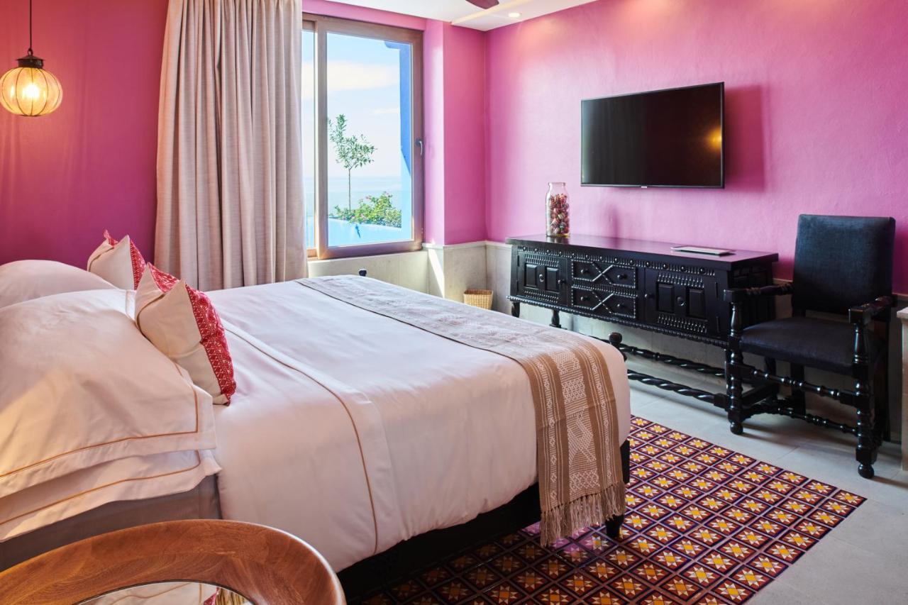 Hotel Luxury Patio Azul (Adults Only) Puerto Vallarta Zewnętrze zdjęcie A bedroom at the hotel