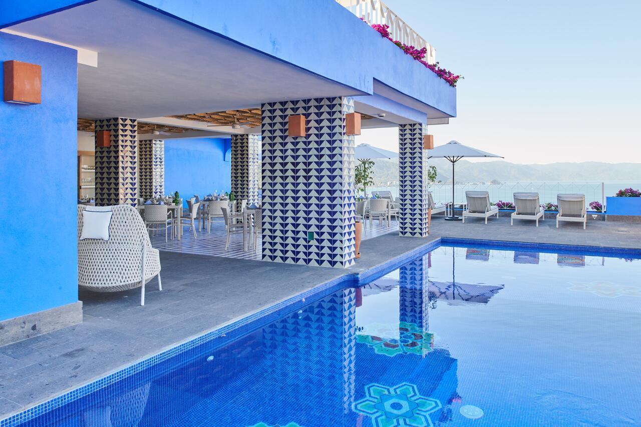 Hotel Luxury Patio Azul (Adults Only) Puerto Vallarta Zewnętrze zdjęcie The pool at the hotel